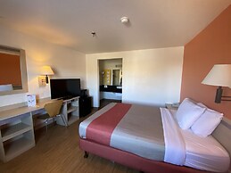 Motel 6 Flagstaff, AZ - West - Woodland Village