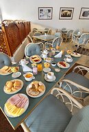 Golden Beach Resort And Spa