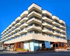 Golden Beach Resort And Spa