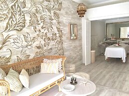 Alexandra Resort - All-inclusive