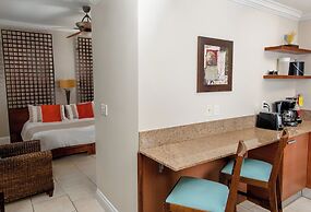 Alexandra Resort - All-Inclusive