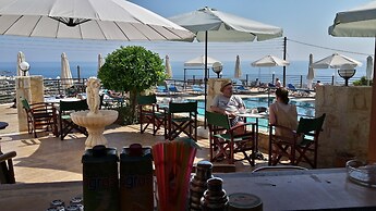 Amazones Village Suites