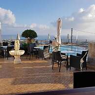 Amazones Village Suites