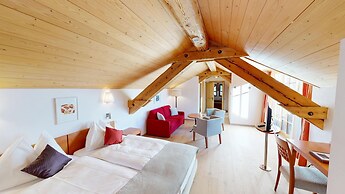 Schweizerhaus Swiss Quality Hotel