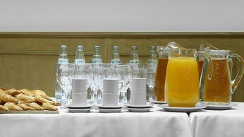 Cyan Americas Towers Hotel