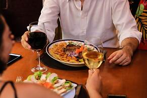 Cyan Americas Towers Hotel