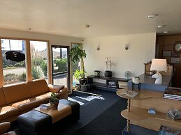 Pacific Sunset Inn