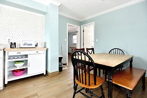 Shoreline Suites & Cabana Cottages