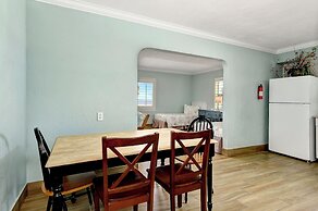 Shoreline Suites & Cabana Cottages