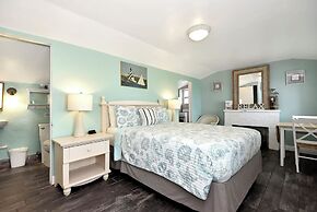 Shoreline Suites & Cabana Cottages