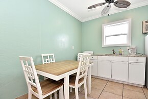 Shoreline Suites & Cabana Cottages