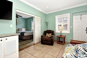 Shoreline Suites & Cabana Cottages