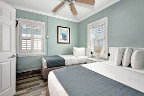 Shoreline Suites & Cabana Cottages