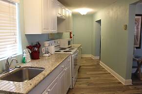 Shoreline Suites & Cabana Cottages