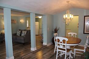 Shoreline Suites & Cabana Cottages