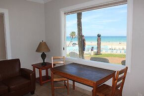 Shoreline Suites & Cabana Cottages