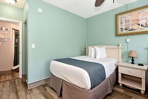 Shoreline Suites & Cabana Cottages