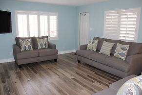 Shoreline Suites & Cabana Cottages