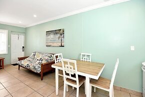 Shoreline Suites & Cabana Cottages