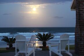 Shoreline Suites & Cabana Cottages