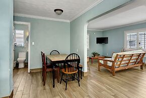 Shoreline Suites & Cabana Cottages