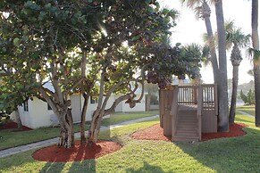 Shoreline Suites & Cabana Cottages