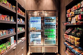 Courtyard by Marriott Chicago Magnificent Mile