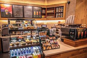 Courtyard by Marriott Chicago Magnificent Mile