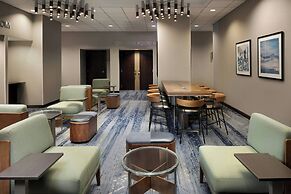 Courtyard by Marriott Chicago Magnificent Mile