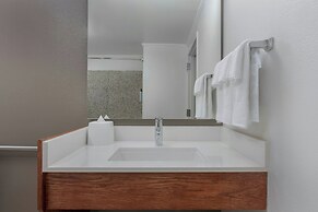 Courtyard by Marriott Houston Rice University