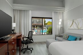 Courtyard by Marriott Houston Rice University