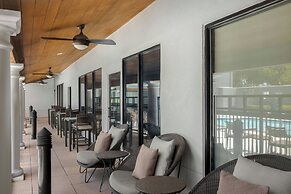 Courtyard by Marriott Houston Rice University