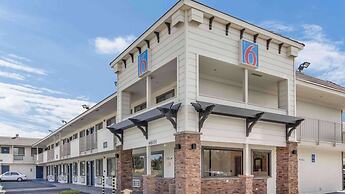 Motel 6 Fremont, CA - South