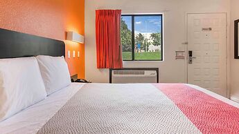 Motel 6 Fremont, CA - South