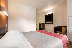 Motel 6 Orlando, FL - International Dr