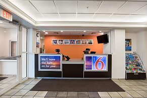 Motel 6 Orlando, FL - International Dr
