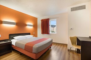 Motel 6 Orlando, FL - International Dr