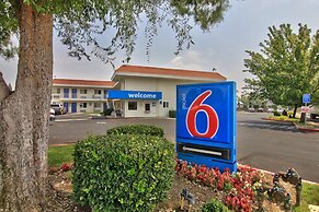 Motel 6 Sacramento, CA - North