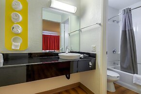 Motel 6 Rancho Mirage, CA - Palm Springs