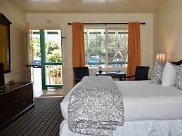 Monterey Pines Inn