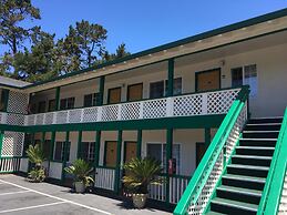 Monterey Pines Inn