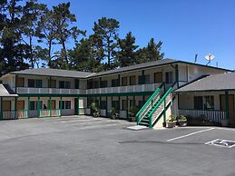 Monterey Pines Inn