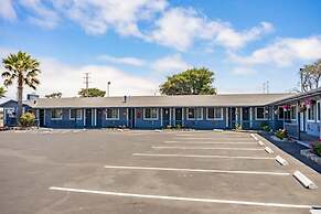 Monterey Fireplace Inn