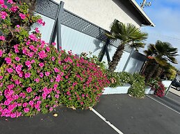 Monterey Fireplace Inn