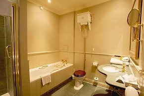 The White Hart Hotel