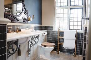 The White Hart Hotel