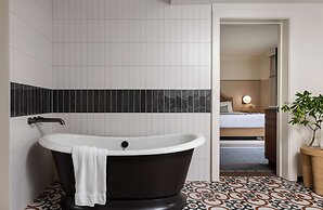 Estancia La Jolla Hotel & Spa