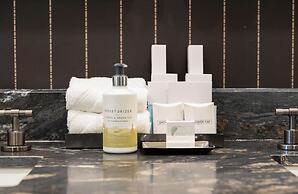 Estancia La Jolla Hotel & Spa