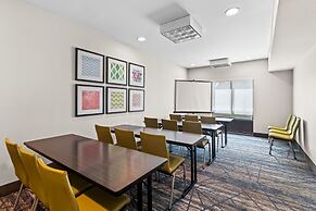 Holiday Inn Express & Suites Austin SW - Sunset Valley by IHG