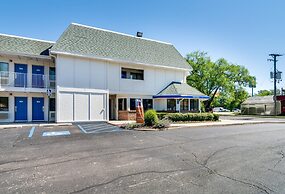 Motel 6 Schiller Park, IL - Chicago O'Hare